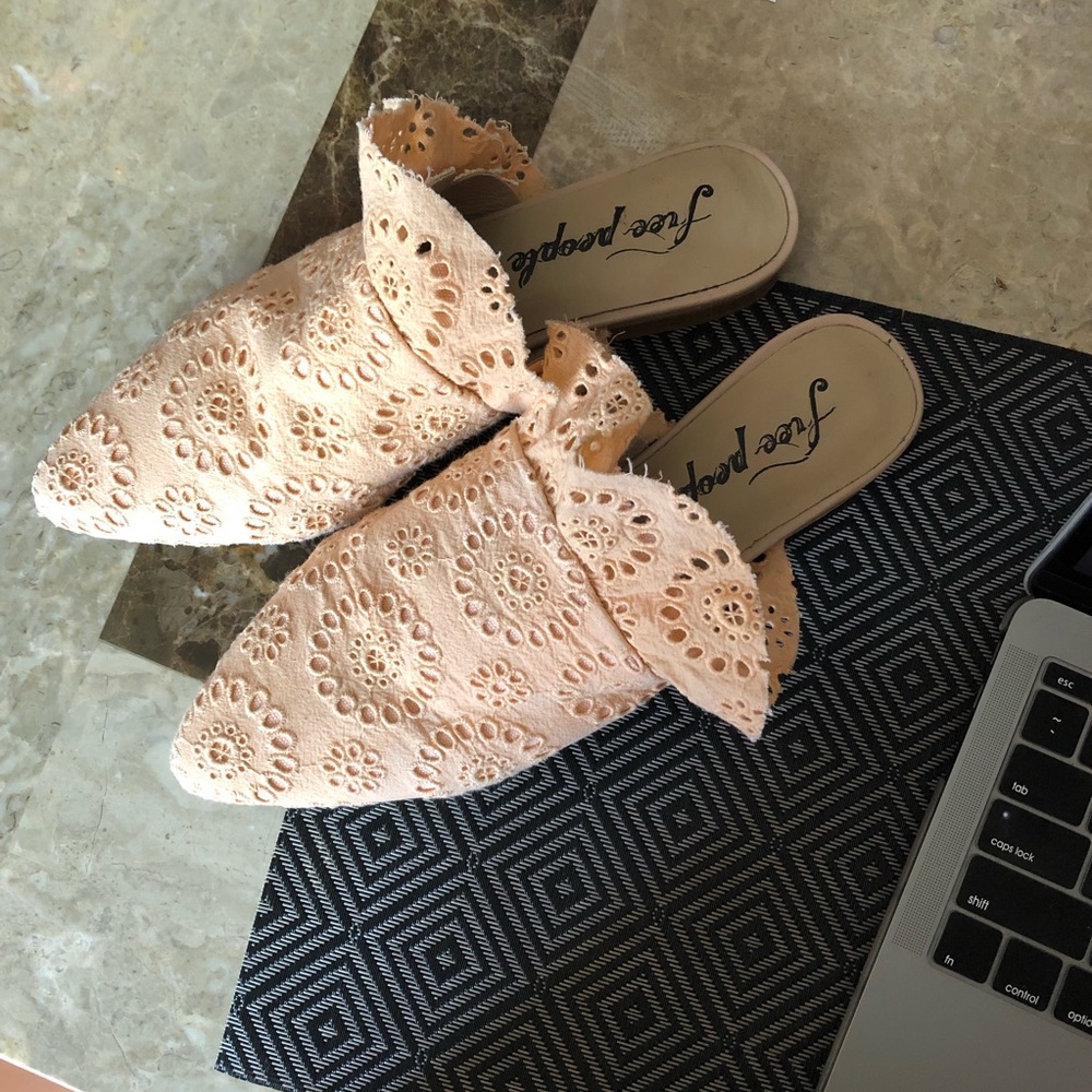 Free People Eyelet Sienna mule slide SZ 38